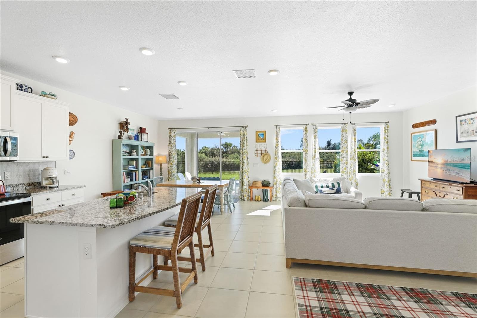Single Family Residence at 2214 MARSH HARBOUR LOOP, BRADENTON, photo 10 of 43