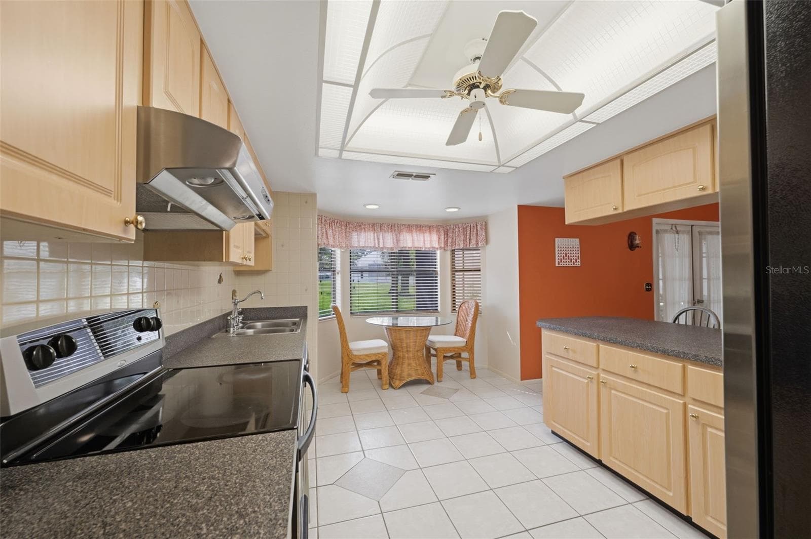 Kitchen/Breakfast Nook - 4424 GASTON ST, SPRING HILL