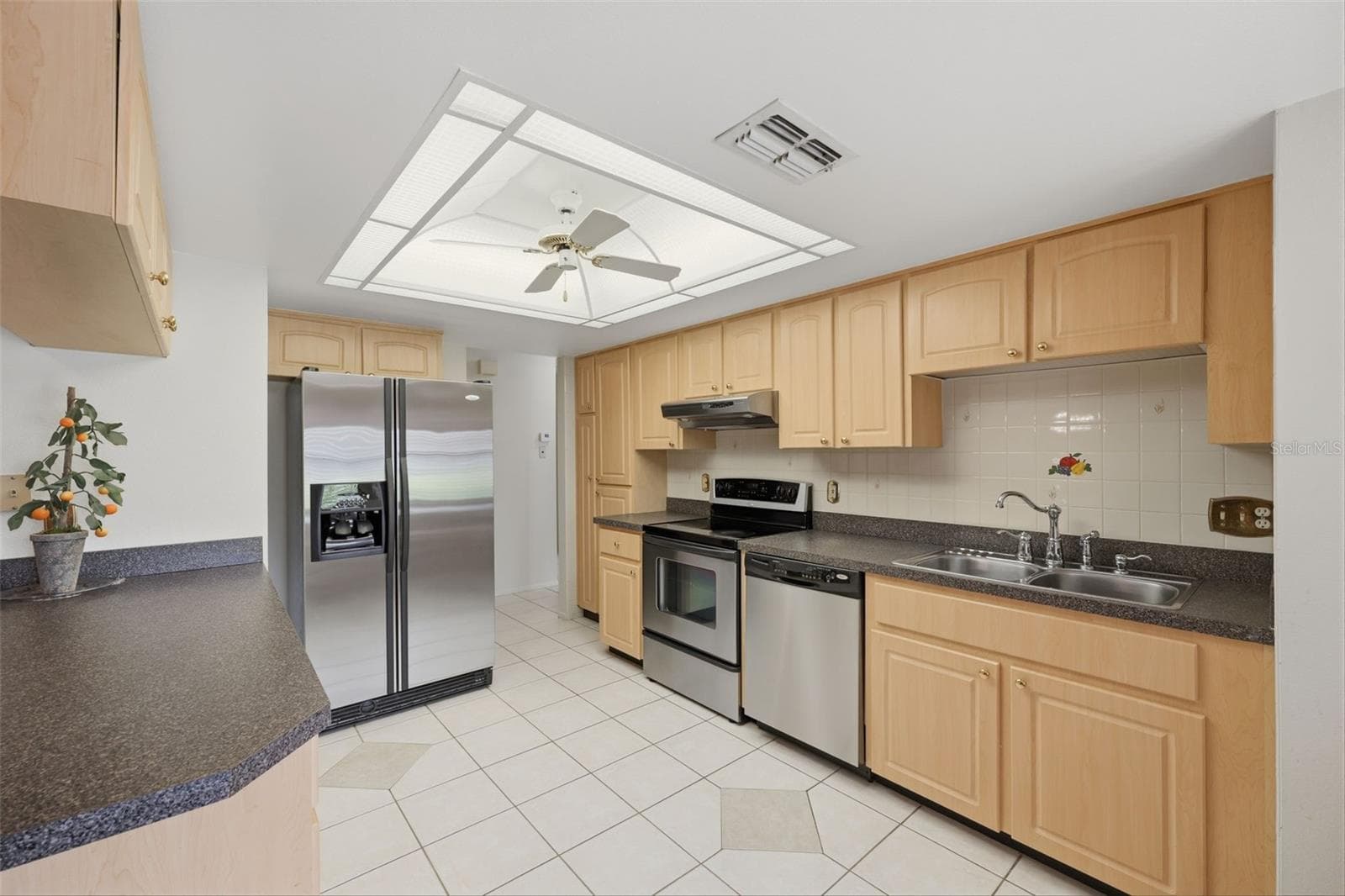 Kitchen - 4424 GASTON ST, SPRING HILL