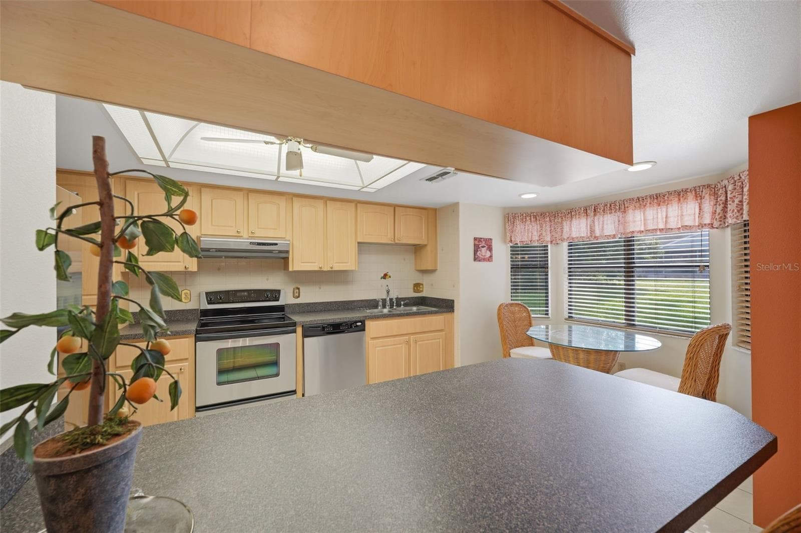 Kitchen - 4424 GASTON ST, SPRING HILL