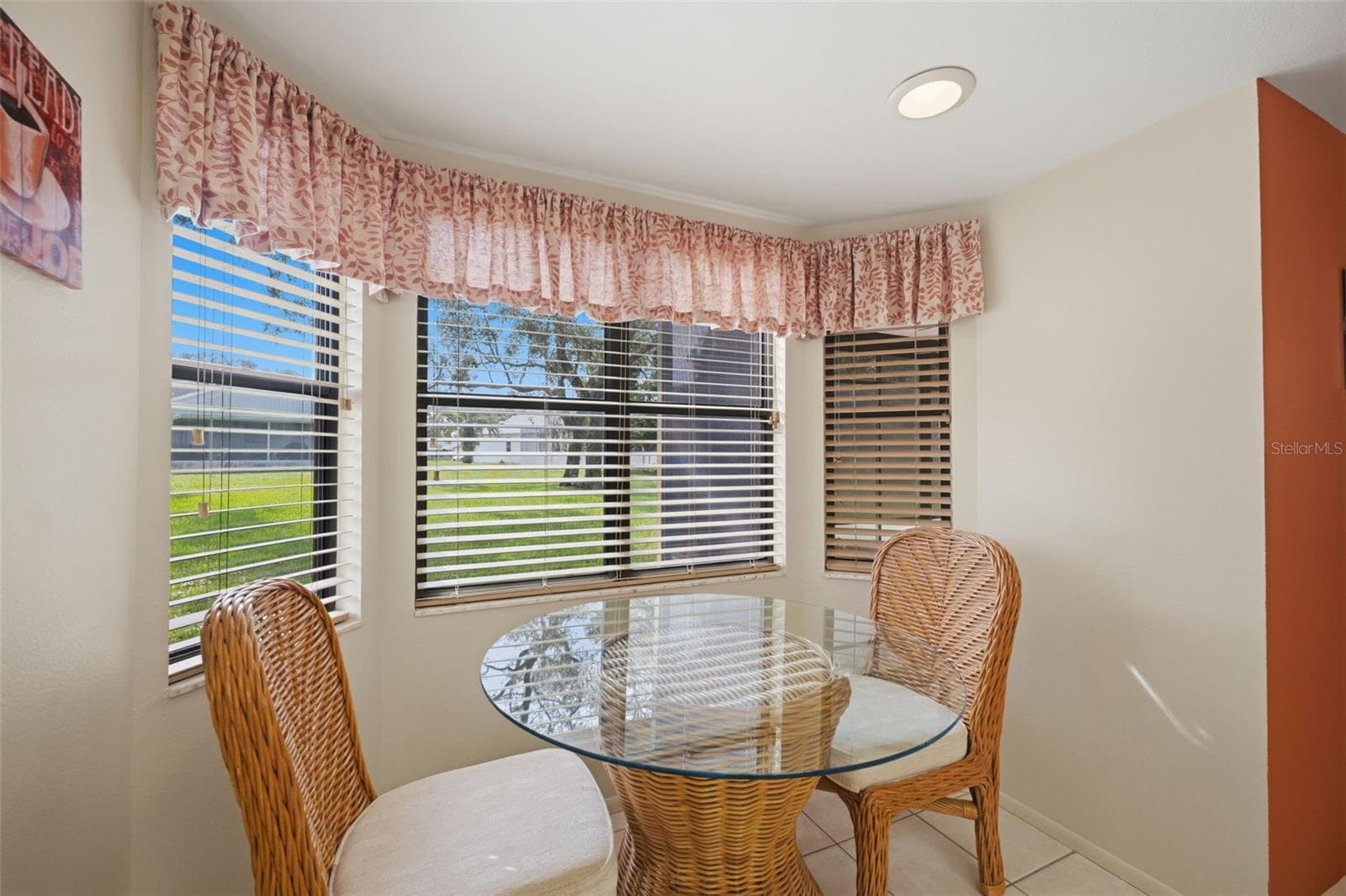 Breakfast Nook - 4424 GASTON ST, SPRING HILL