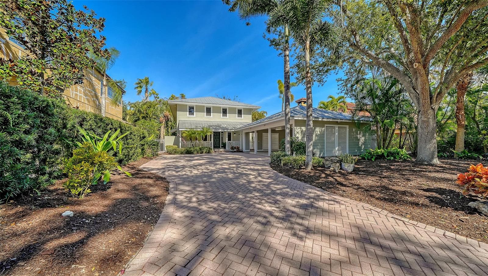 Single Family Residence at 1695 HYDE PARK ST, SARASOTA, photo 3 of 84