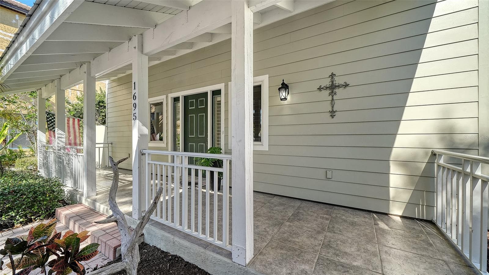 Single Family Residence at 1695 HYDE PARK ST, SARASOTA, photo 6 of 84