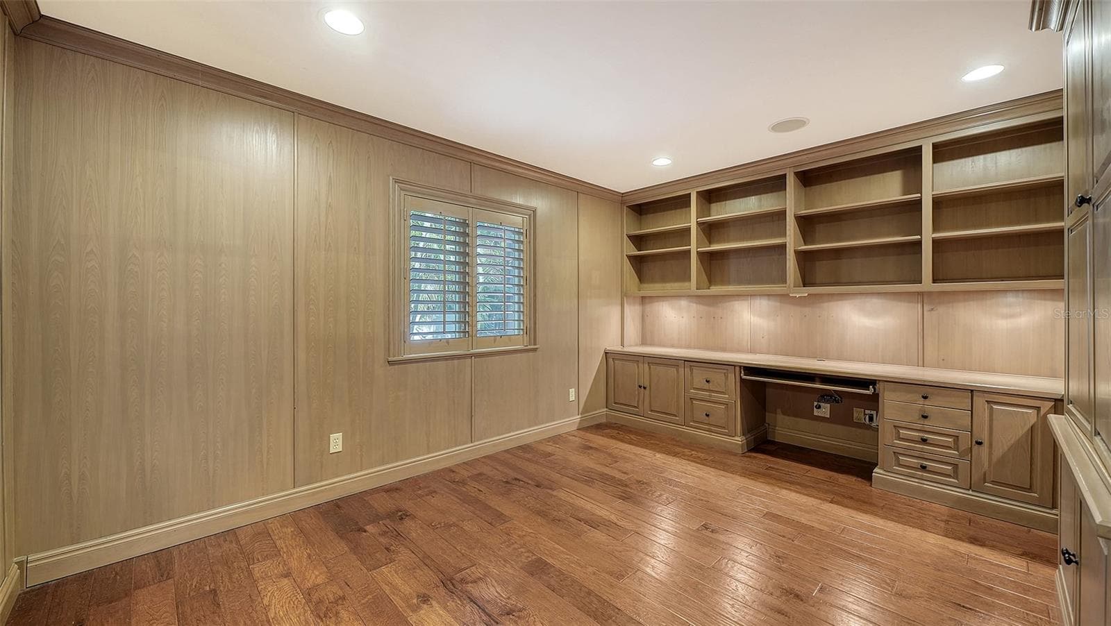 Single Family Residence at 1695 HYDE PARK ST, SARASOTA, photo 25 of 84
