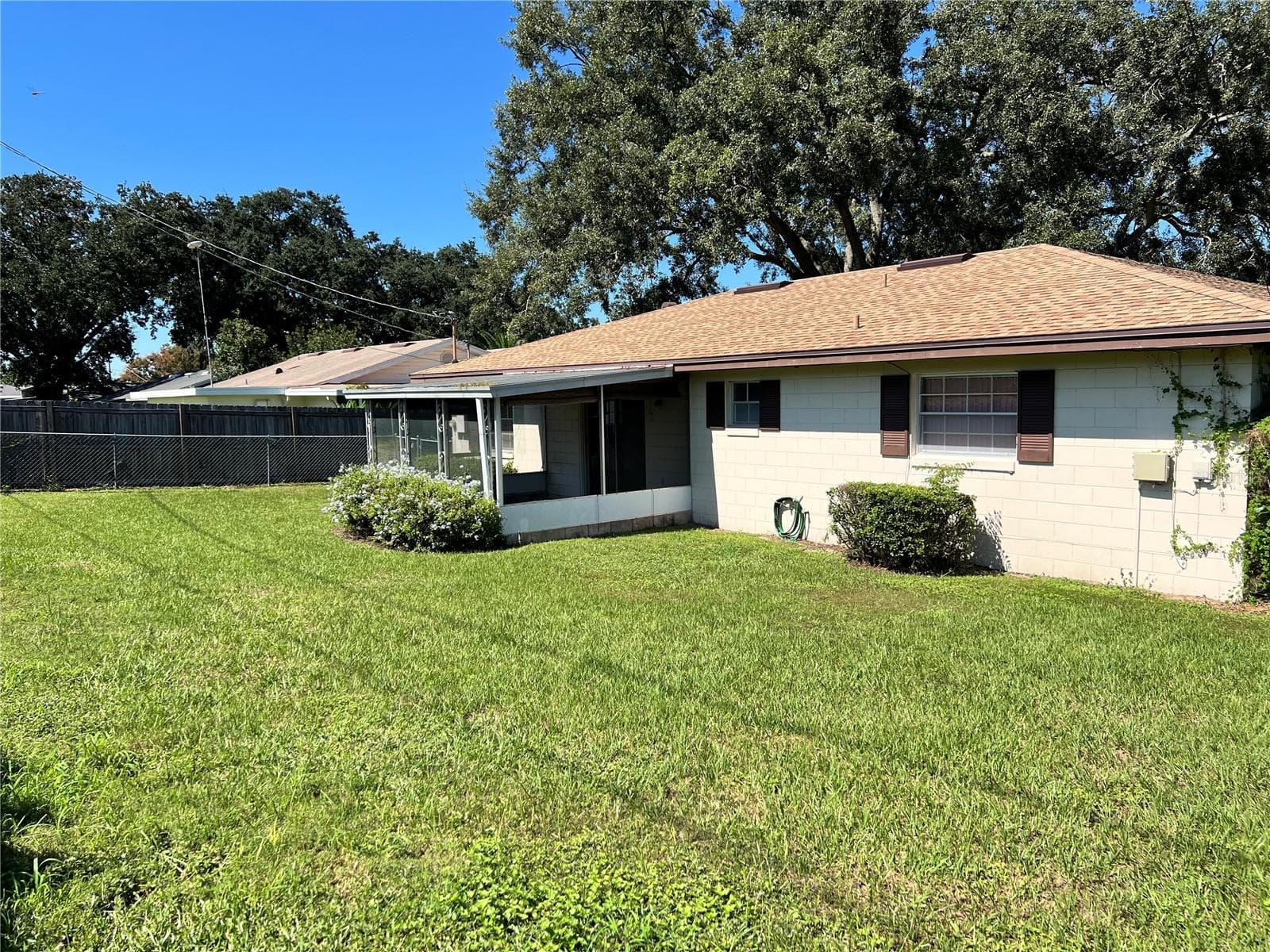 Rear of home - 125 WHITTIER LN, WINTER HAVEN