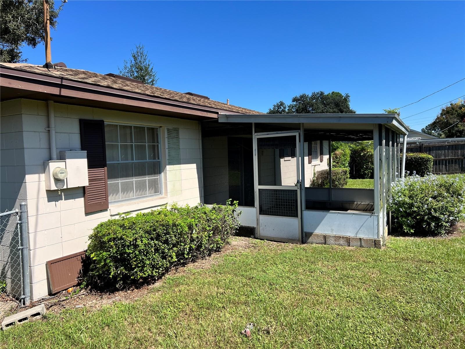 Rear of home - 125 WHITTIER LN, WINTER HAVEN