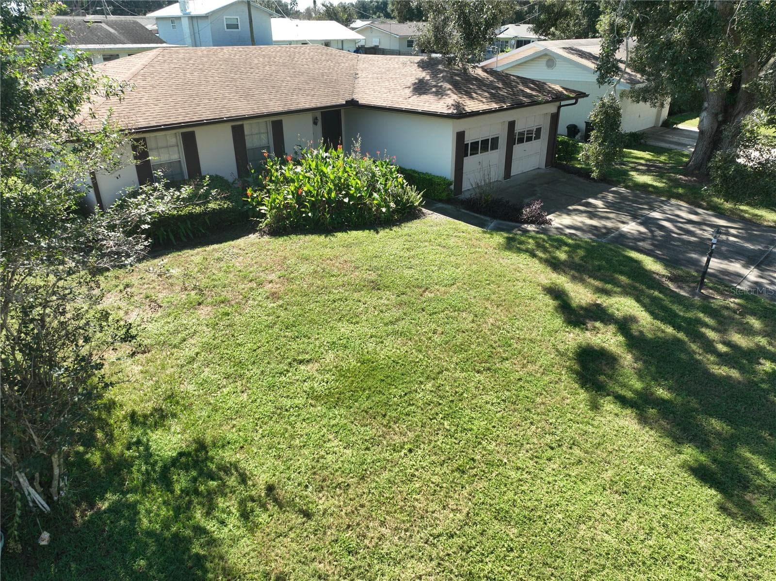 Front - 125 WHITTIER LN, WINTER HAVEN
