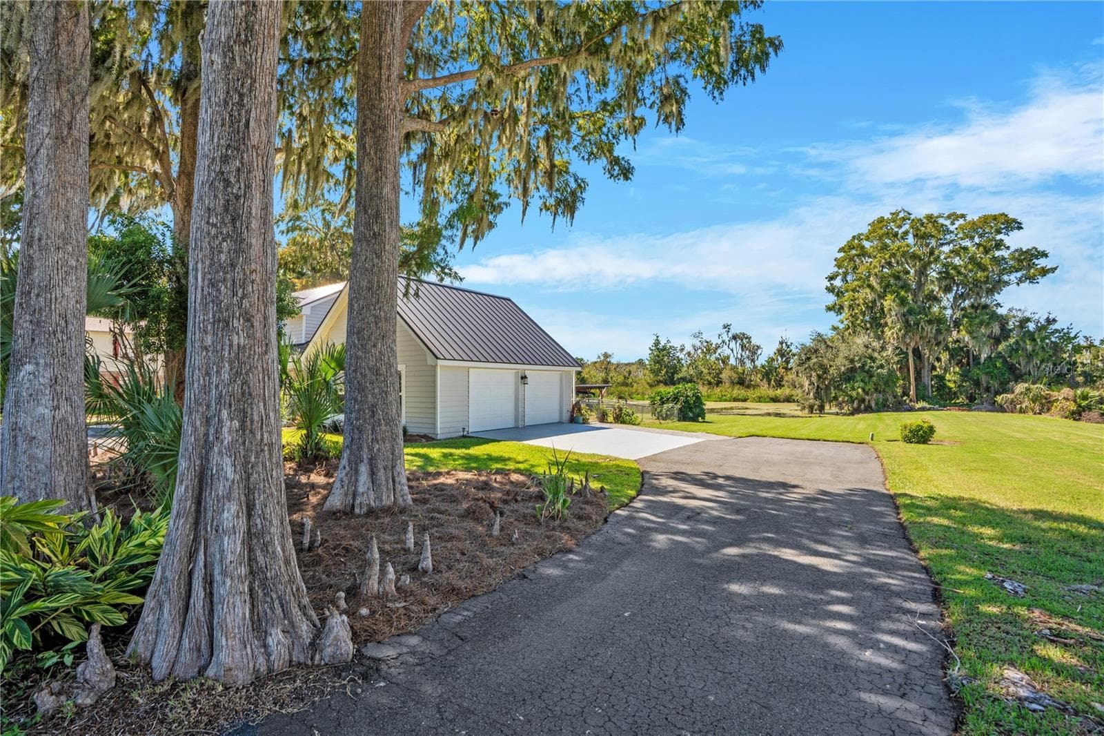 Single Family Residence at 1201 S 9TH ST, LEESBURG, photo 65 of 84