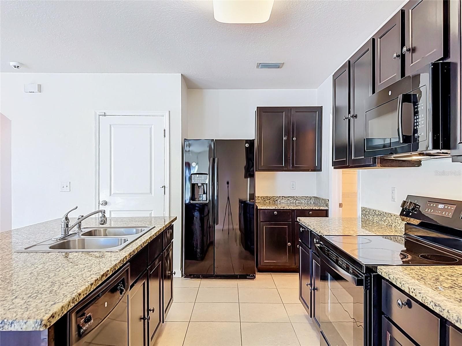 Single Family Residence at 4842 SAN PALERMO DR, BRADENTON, photo 11 of 59