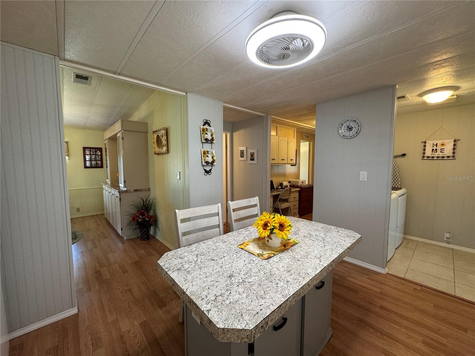 Manufactured Home at 6733 KENSINGTON DR NE, WINTER HAVEN, photo 7 of 71