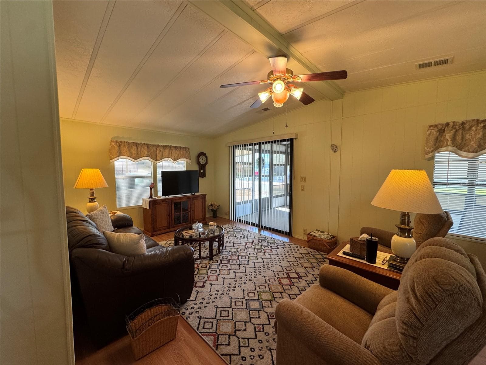 Manufactured Home at 6733 KENSINGTON DR NE, WINTER HAVEN, photo 17 of 71