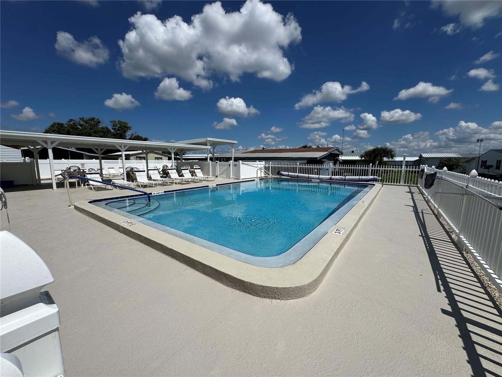 Manufactured Home at 6733 KENSINGTON DR NE, WINTER HAVEN, photo 53 of 71