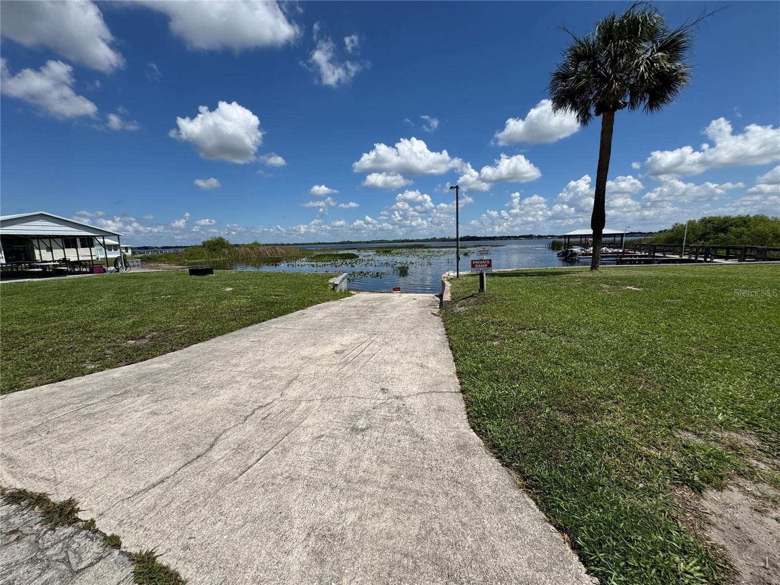 Manufactured Home at 6733 KENSINGTON DR NE, WINTER HAVEN, photo 58 of 71