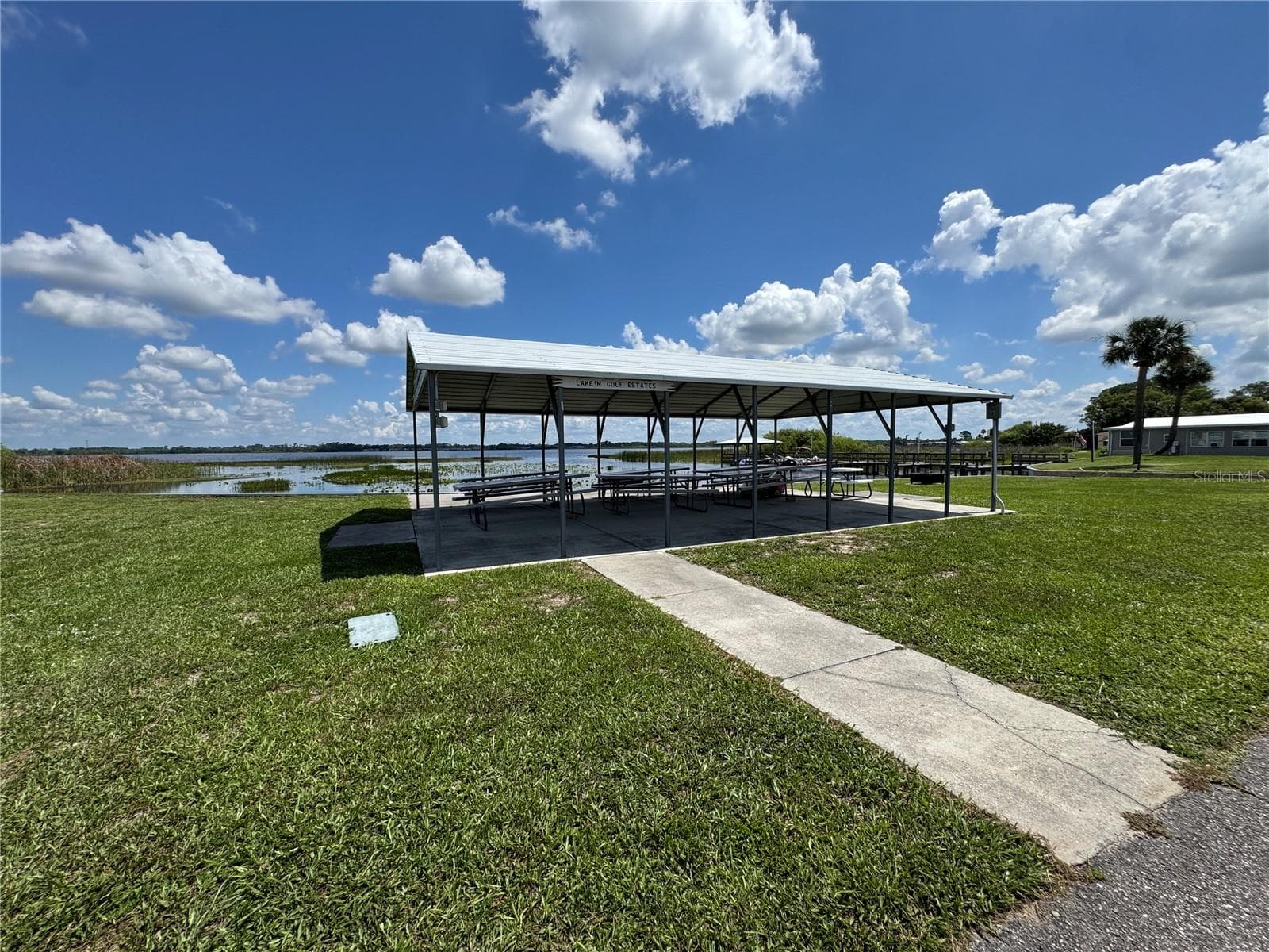 Manufactured Home at 6733 KENSINGTON DR NE, WINTER HAVEN, photo 59 of 71