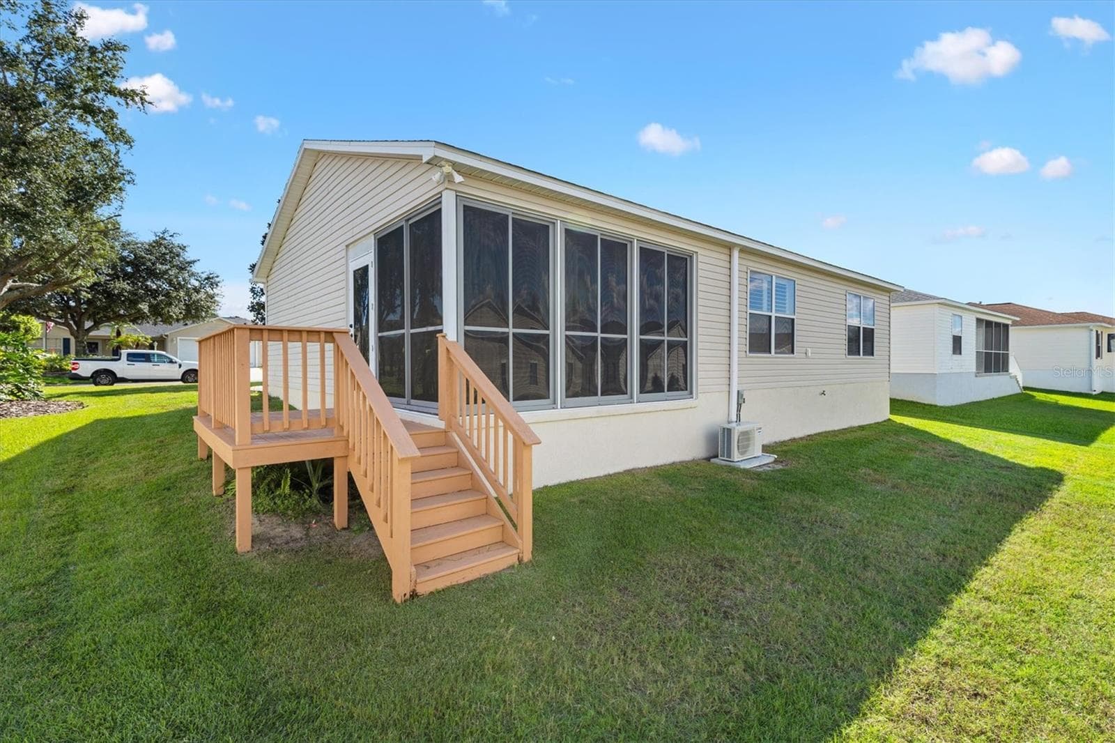 Single Family Residence at 1019 GOLDEN GROVE DR, THE VILLAGES, photo 34 of 43