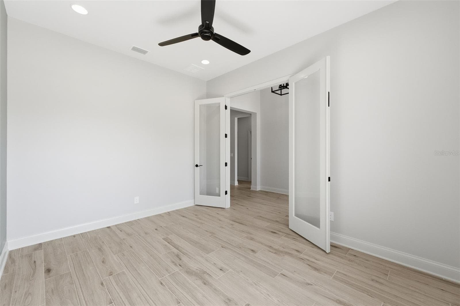 Single Family Residence at 4232 HAVEN LAKE CT, LAKELAND, photo 7 of 57