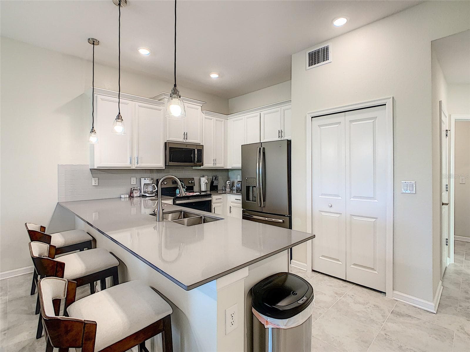 Kitchen Island - 763 OCEAN COURSE AVE., CHAMPIONS GATE