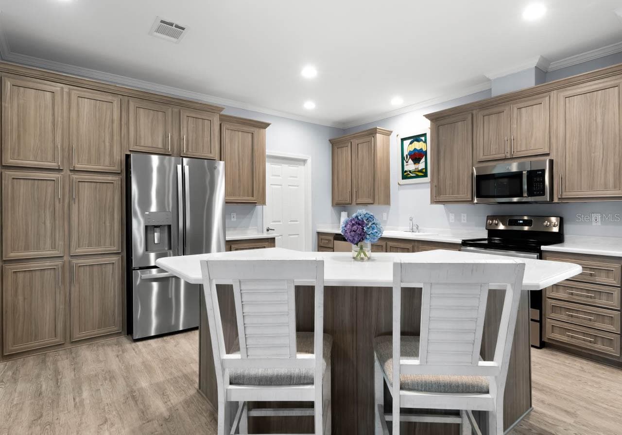 Manufactured Home at 102 E SAINT LUCIA LOOP, APOLLO BEACH, photo 11 of 49