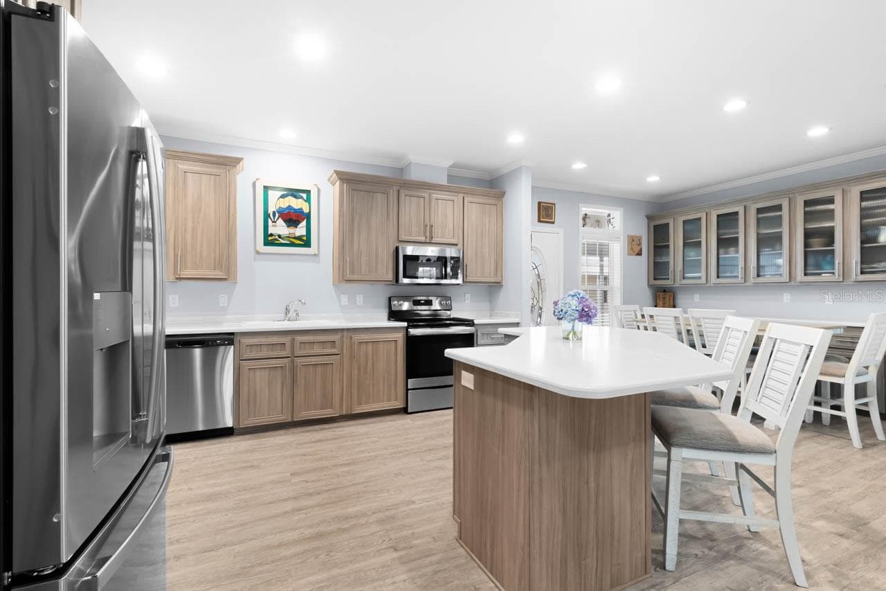 Manufactured Home at 102 E SAINT LUCIA LOOP, APOLLO BEACH, photo 12 of 49