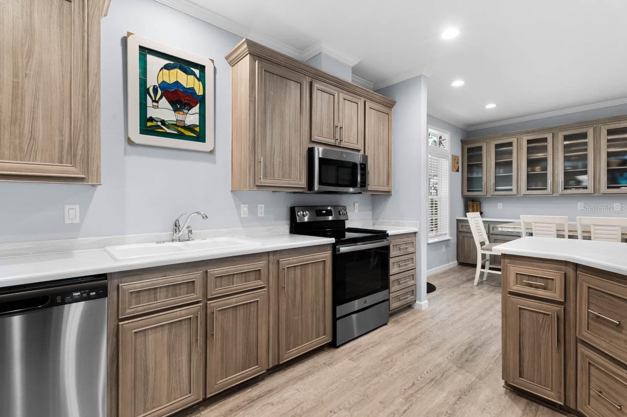 Manufactured Home at 102 E SAINT LUCIA LOOP, APOLLO BEACH, photo 13 of 49