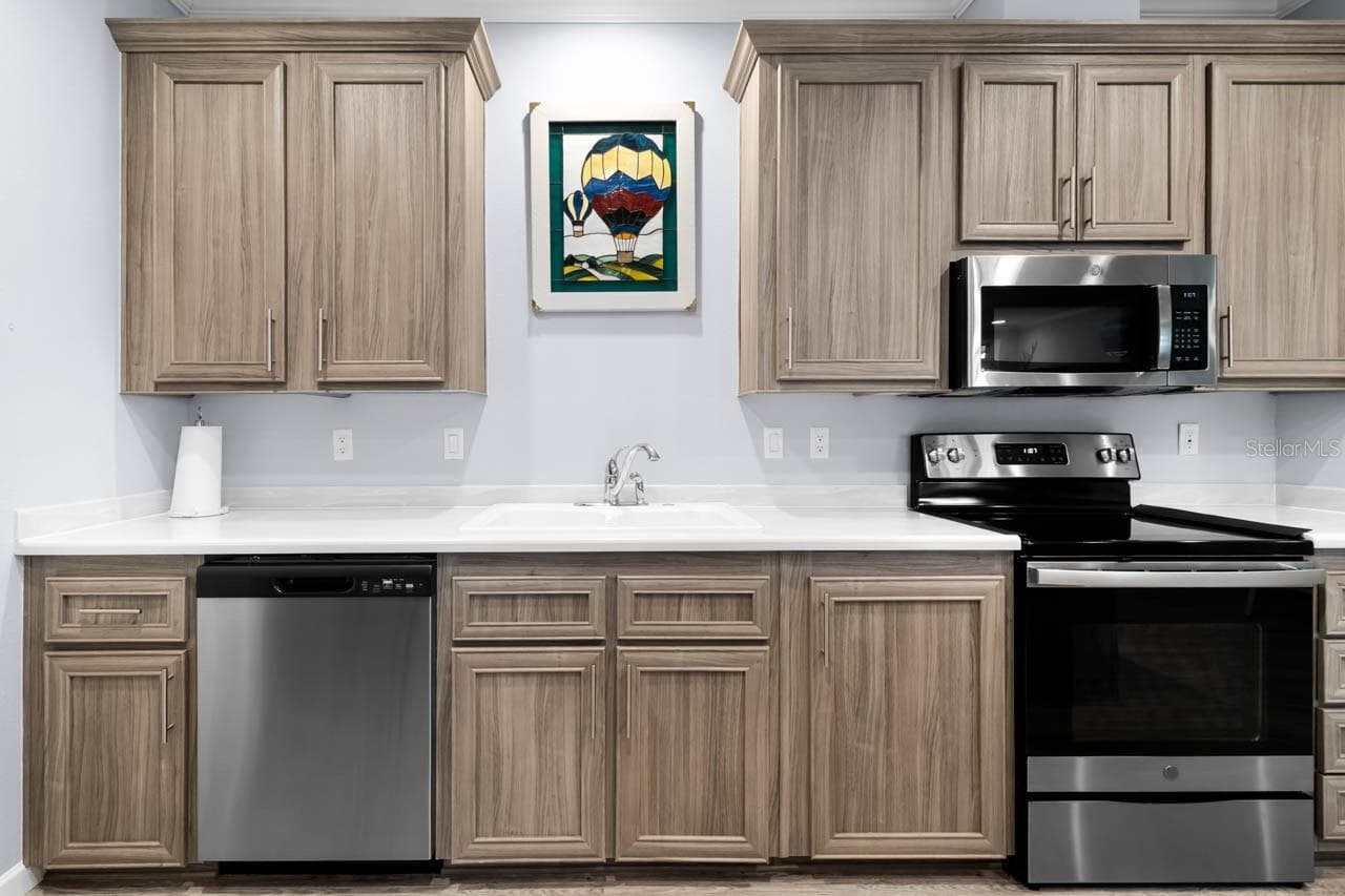 Manufactured Home at 102 E SAINT LUCIA LOOP, APOLLO BEACH, photo 14 of 49