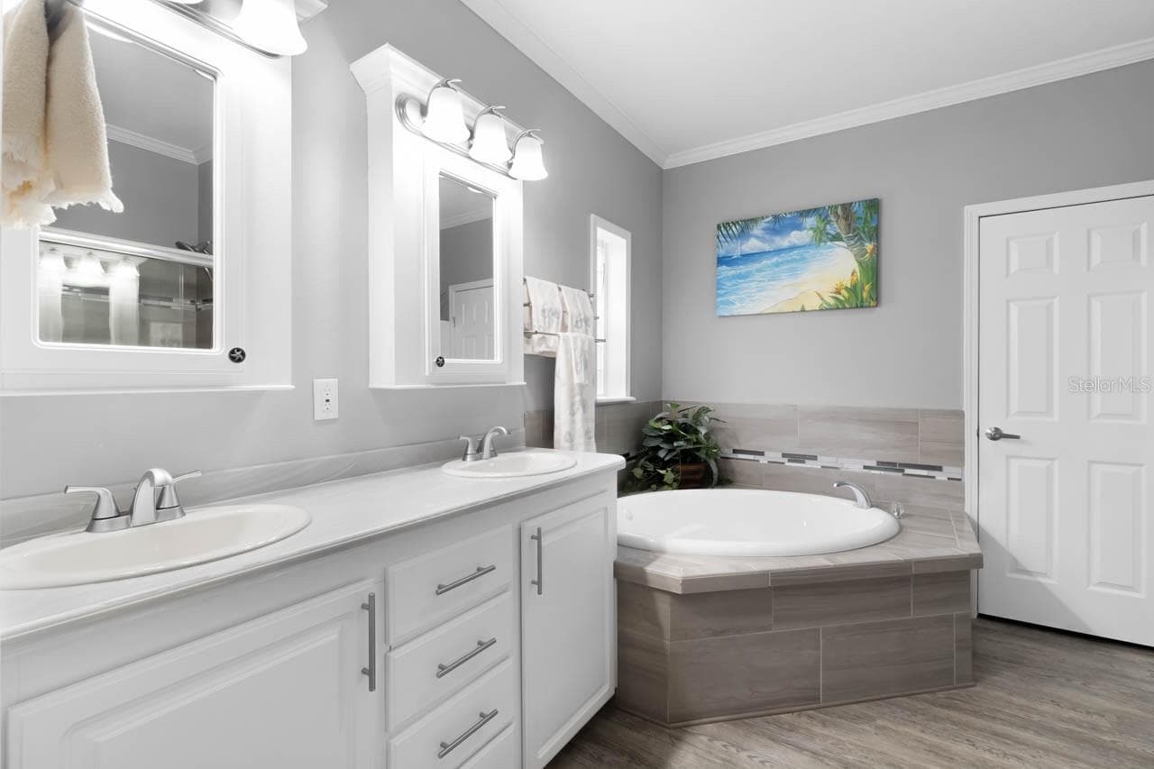 Manufactured Home at 102 E SAINT LUCIA LOOP, APOLLO BEACH, photo 19 of 49