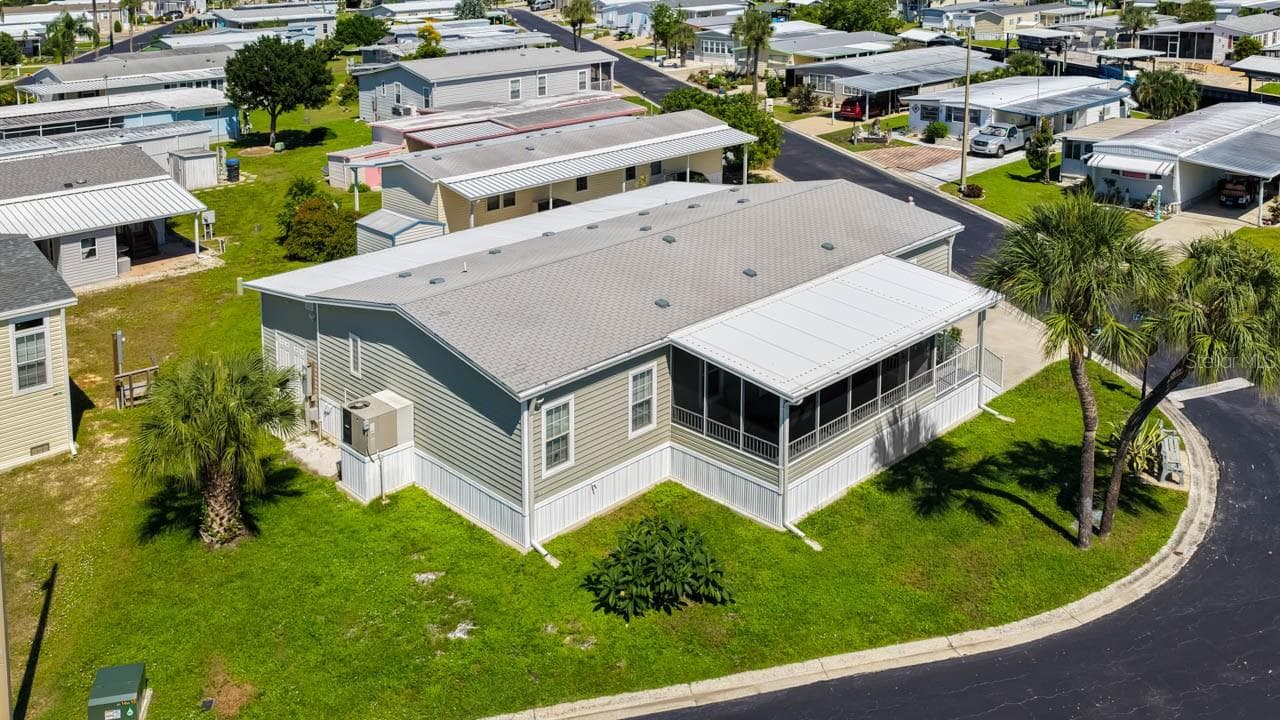 Manufactured Home at 102 E SAINT LUCIA LOOP, APOLLO BEACH, photo 35 of 49