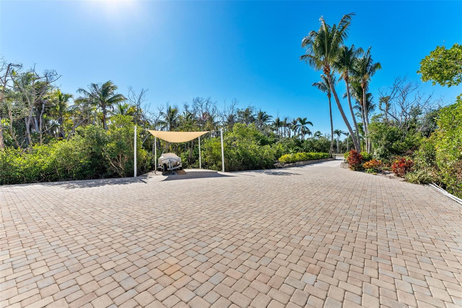 Single Family Residence at 4150 SNAIL ISLAND CT, BOCA GRANDE, photo 9 of 99