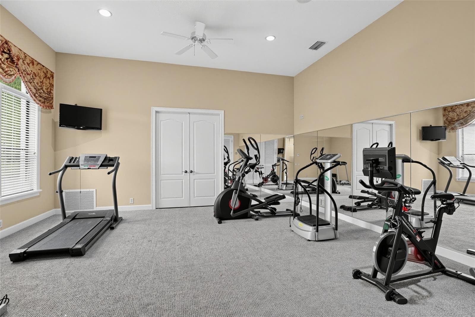 Single Family Residence at 9615 WINDY RIDGE RD, WINDERMERE, photo 23 of 41