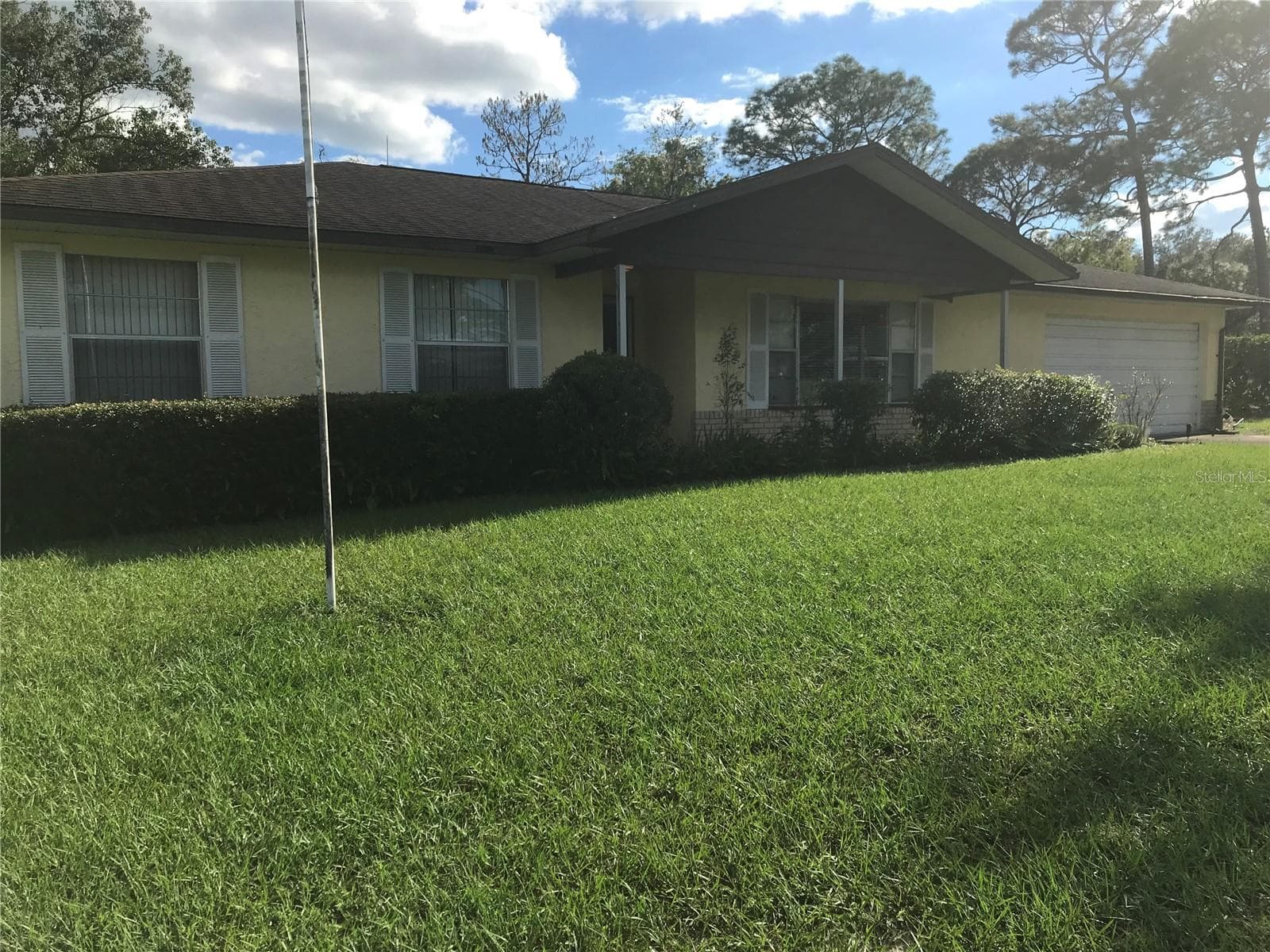 Single Family Residence at 313 BAHIA CIR, OCALA, photo 3 of 25