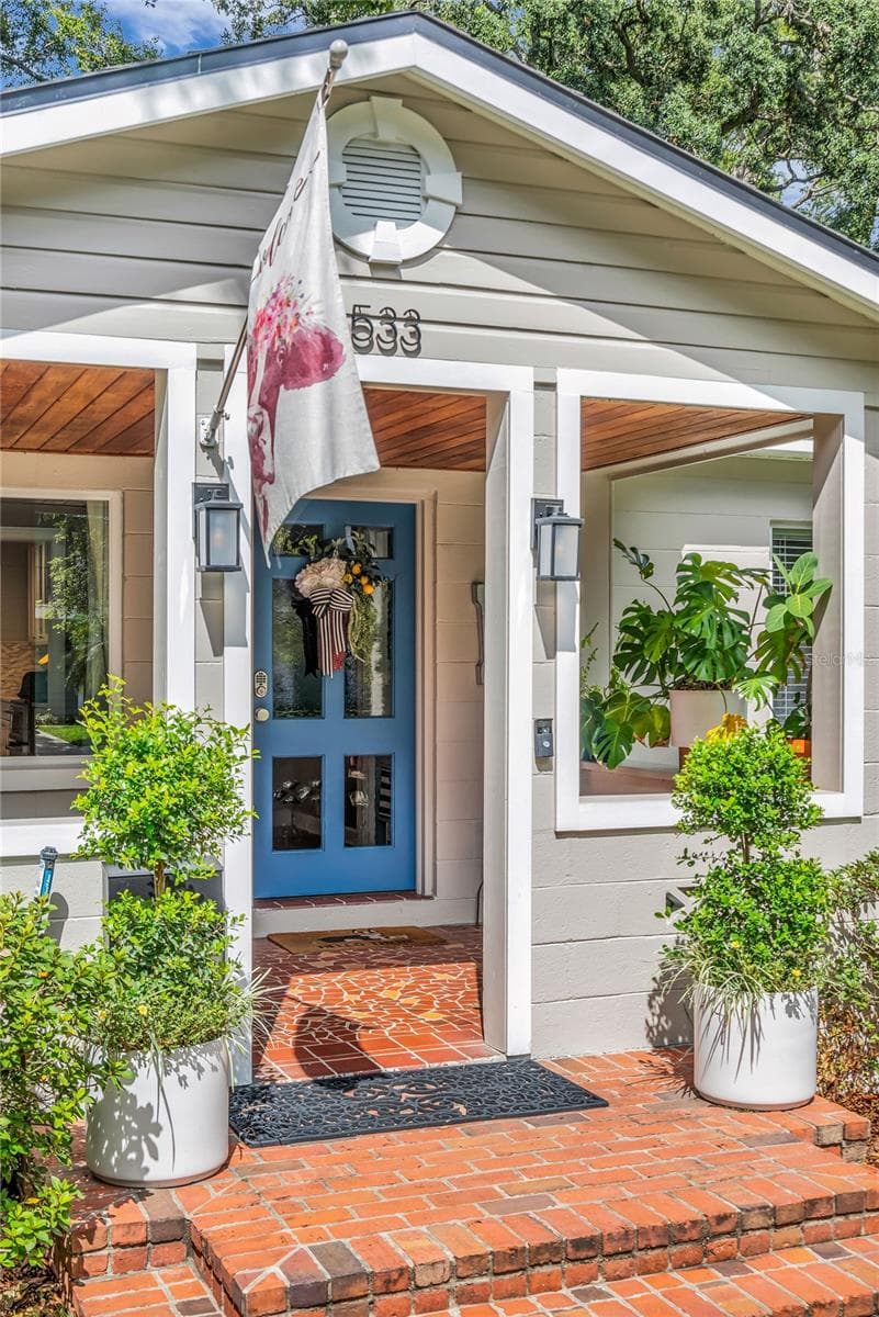 LET'S TAKE A LOOK INSIDE! - 533 BRYN MAWR ST, ORLANDO