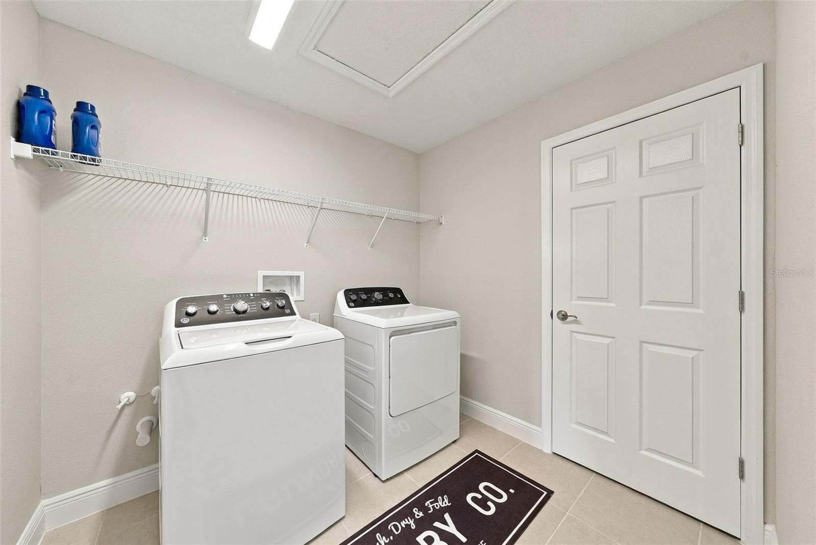Single Family Residence at 14733 GALLOP RUN DR, LITHIA, photo 18 of 23
