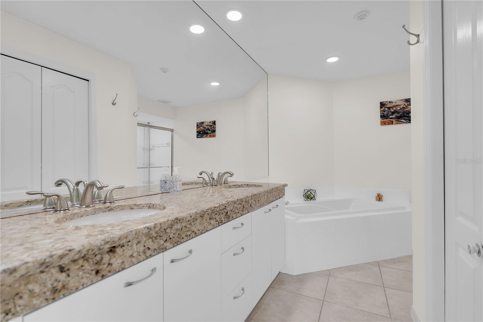 Condominium at 862 HUDSON AVE #862, SARASOTA, photo 36 of 53