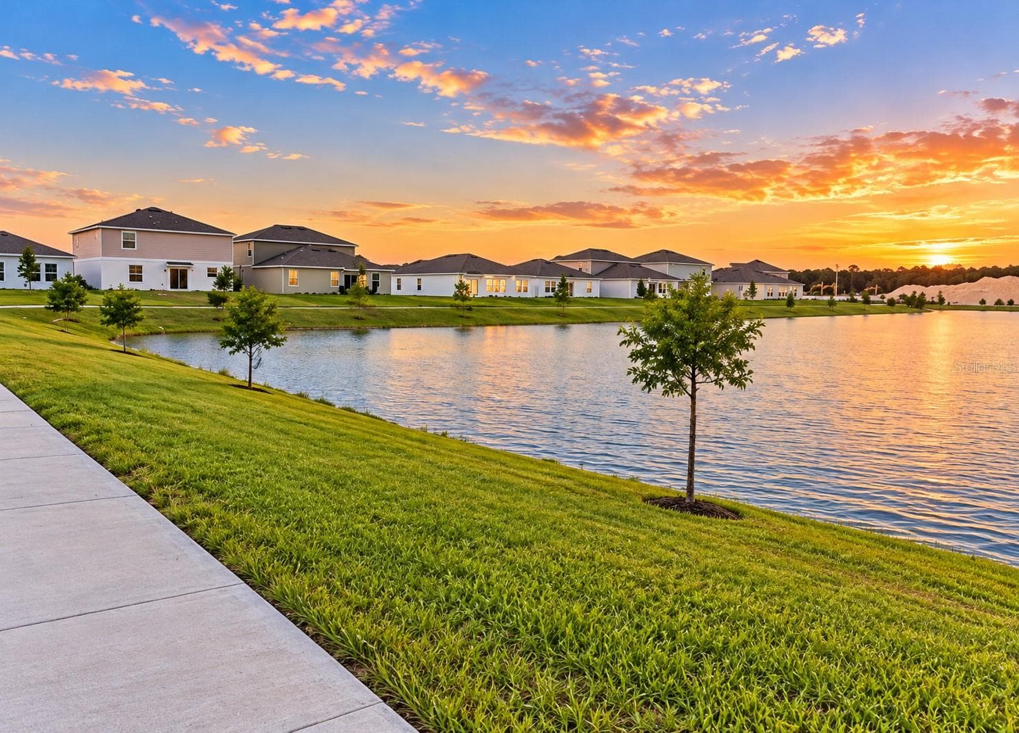 Single Family Residence at 5010 WORCHESTER DR, KISSIMMEE, photo 13 of 17