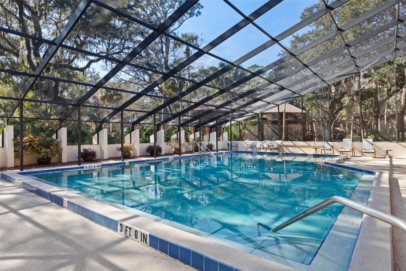 20 Mid Oaks community Pool - 20 MID OAKS CIR, PALM COAST