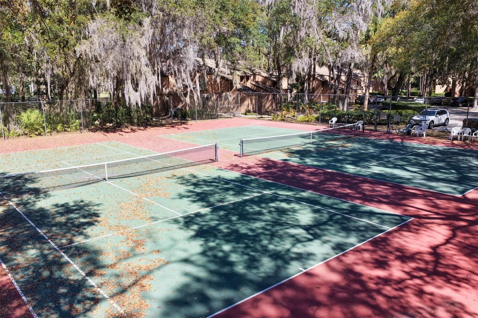 20 Mid Oaks Tennis Courts - 20 MID OAKS CIR, PALM COAST