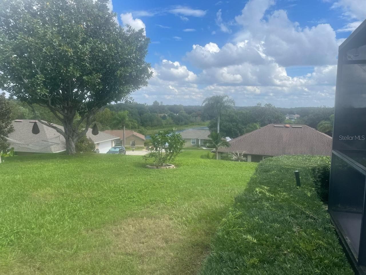 side backyard - 11413 ALAMEDA SANDRA DR, CLERMONT