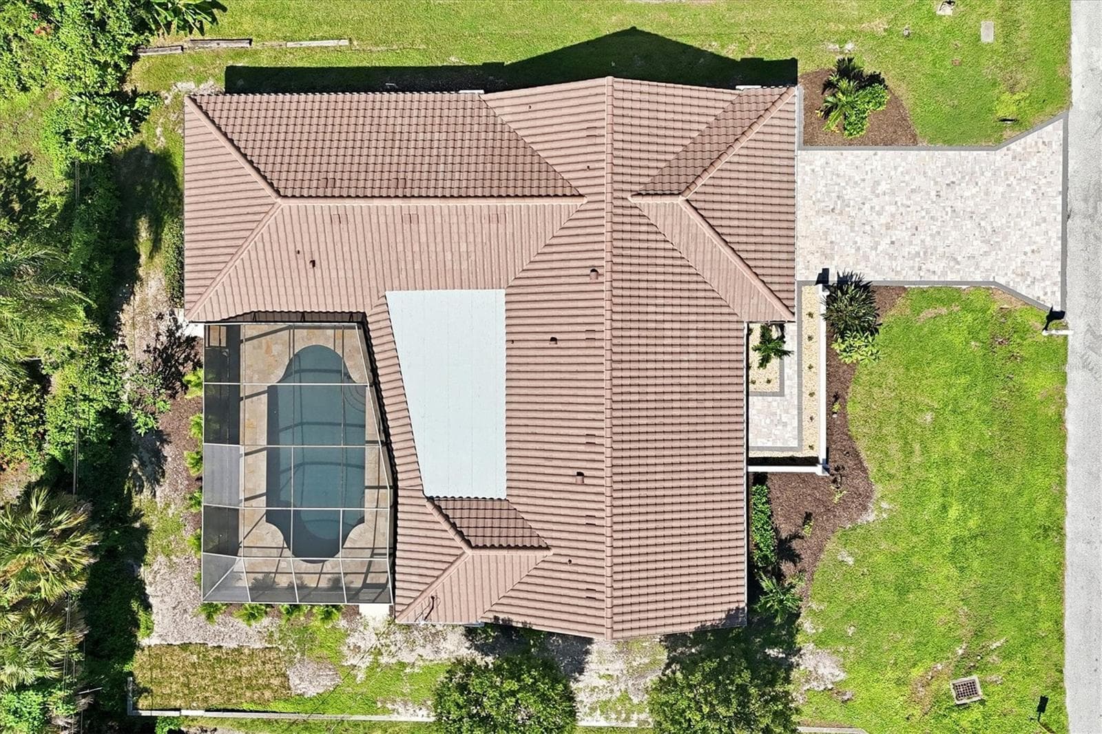 Single Family Residence at 620 HIBISCUS DR, VENICE, photo 32 of 40
