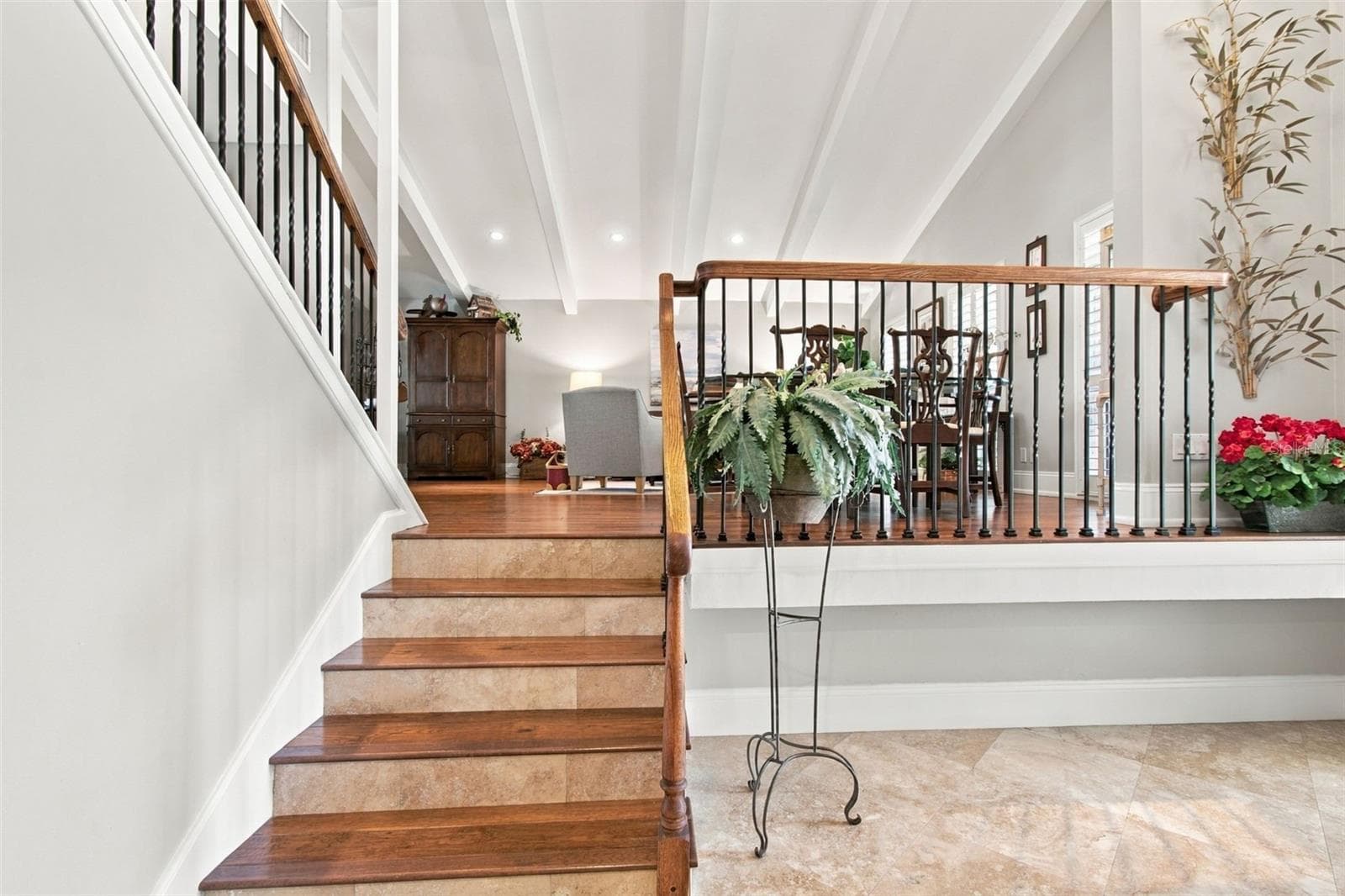 Single Family Residence at 707 SNUG IS, CLEARWATER BEACH, photo 13 of 85