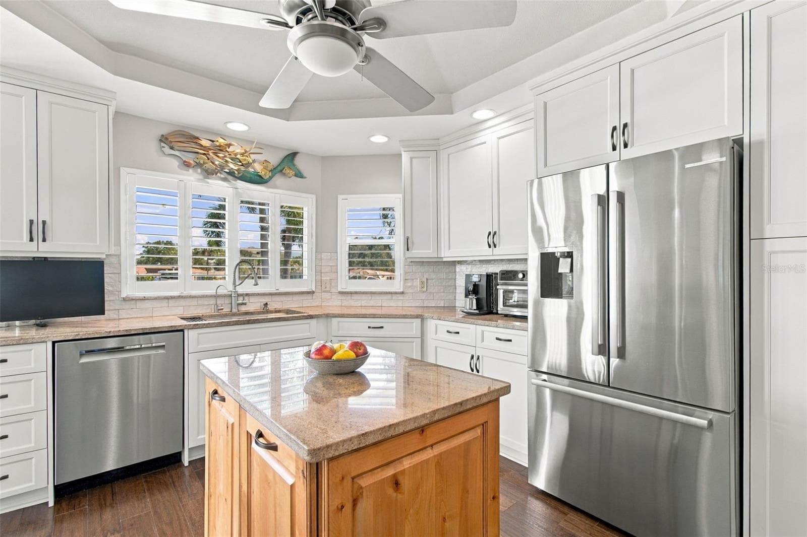 Single Family Residence at 707 SNUG IS, CLEARWATER BEACH, photo 23 of 85