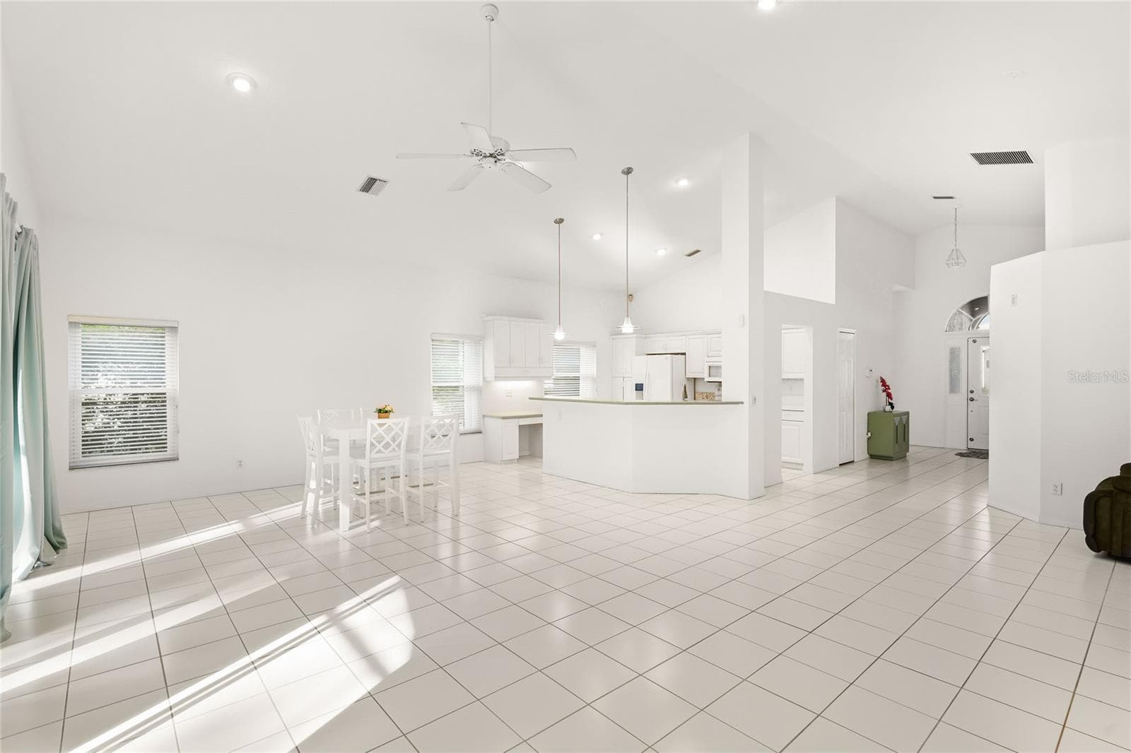 Single Family Residence at 2147 WASATCH DR, SARASOTA, photo 10 of 31