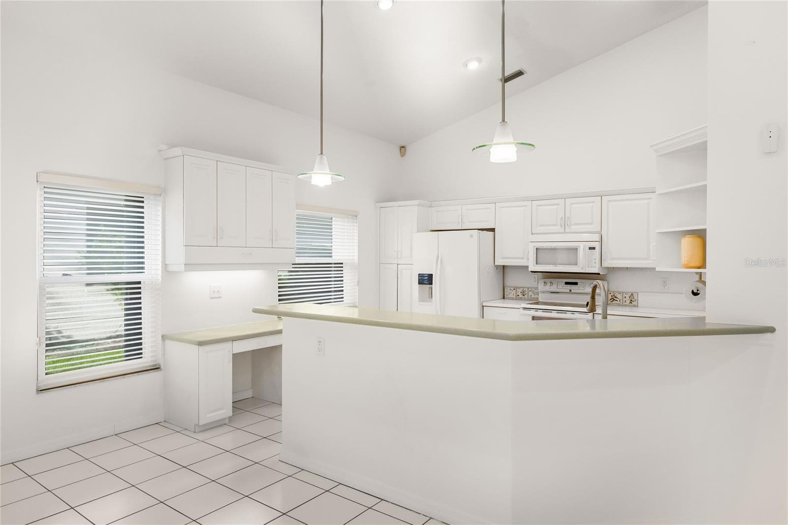 Single Family Residence at 2147 WASATCH DR, SARASOTA, photo 11 of 31