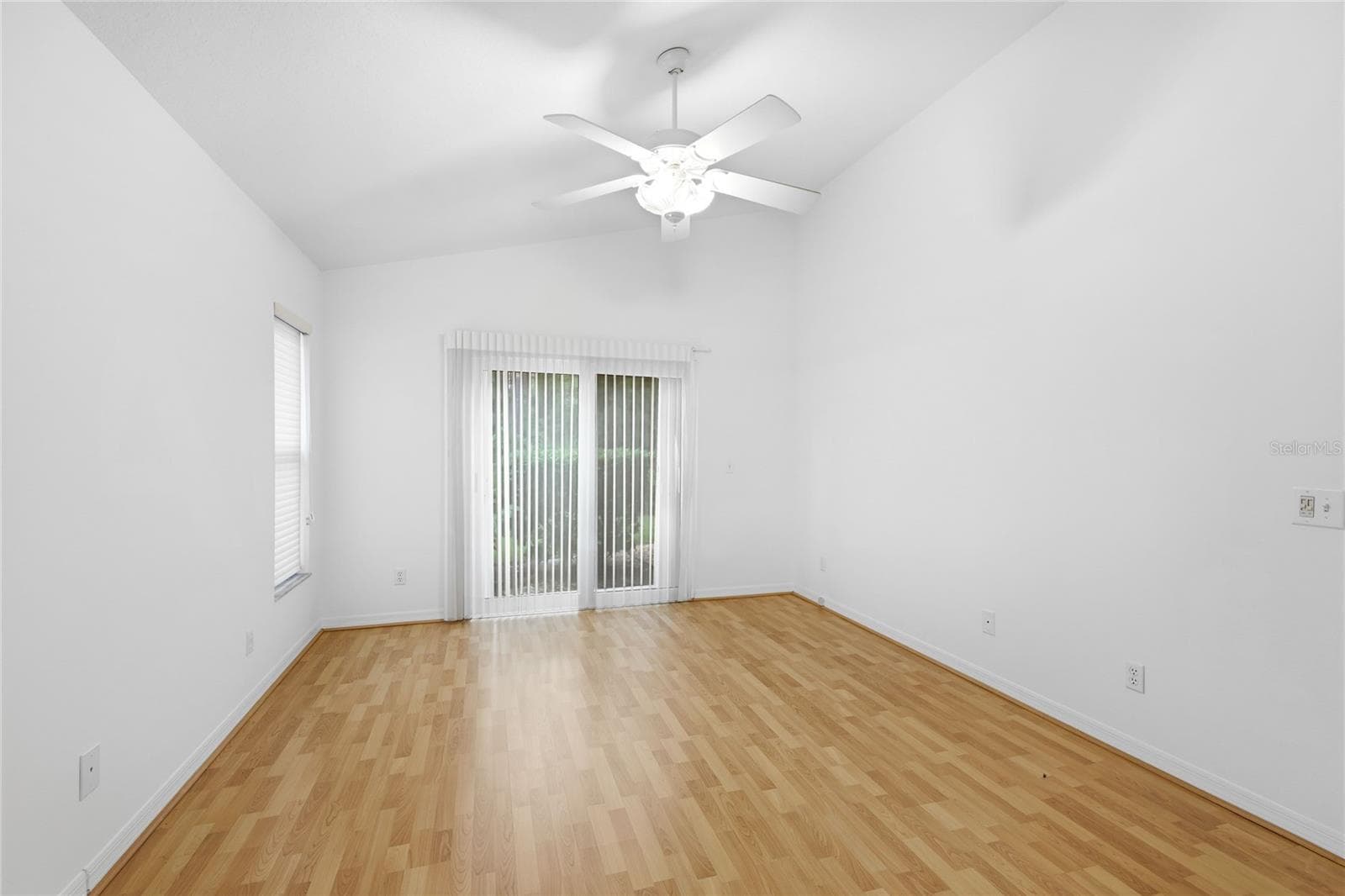 Single Family Residence at 2147 WASATCH DR, SARASOTA, photo 17 of 31