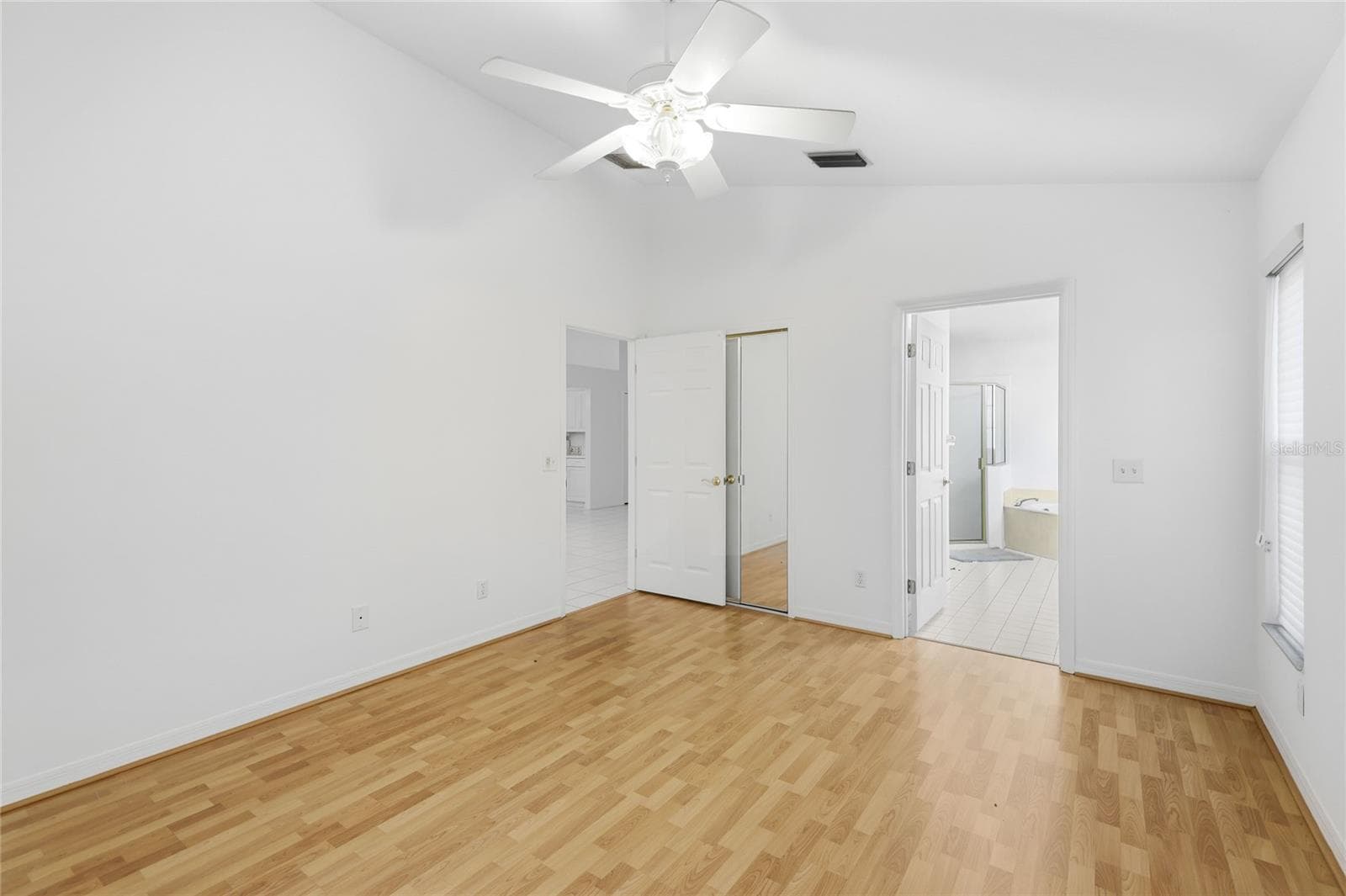Single Family Residence at 2147 WASATCH DR, SARASOTA, photo 18 of 31