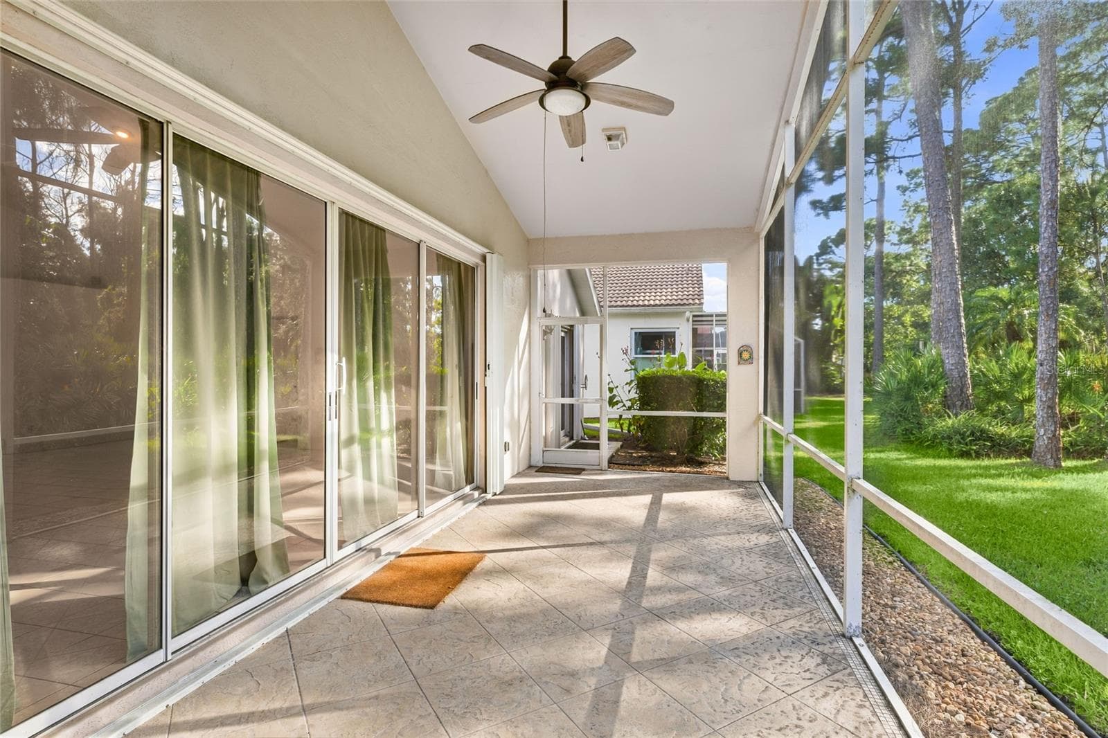 Single Family Residence at 2147 WASATCH DR, SARASOTA, photo 27 of 31
