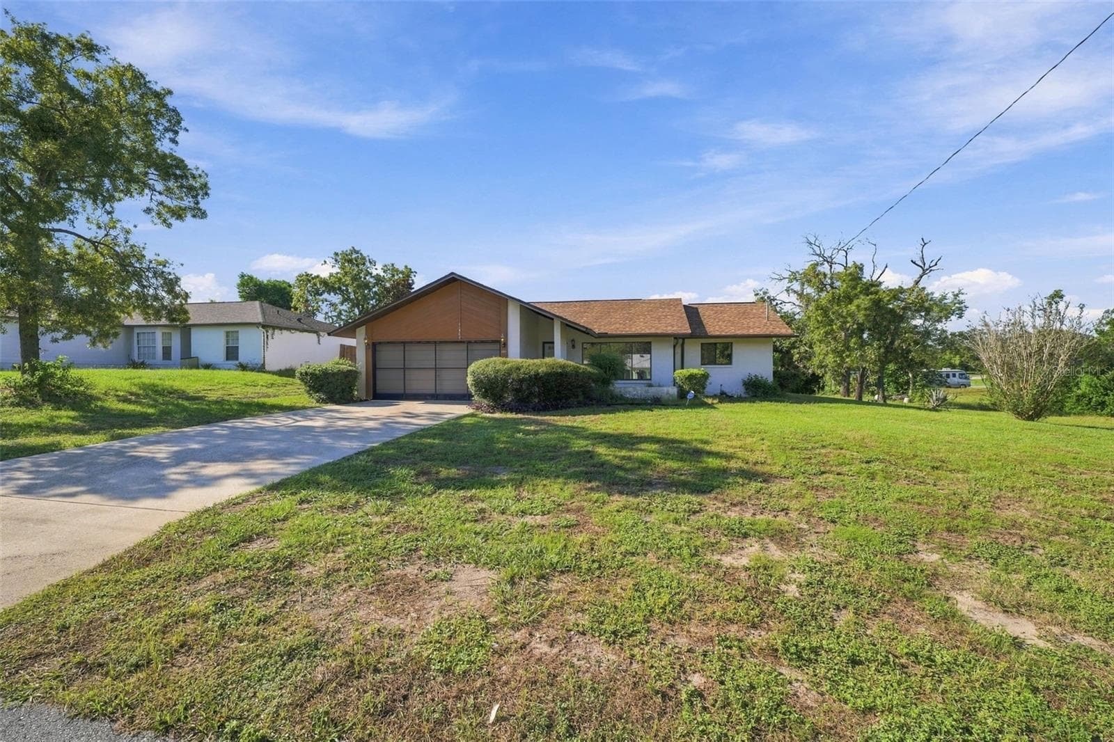 Front Exterior - 11460 RIDDLE DR, SPRING HILL