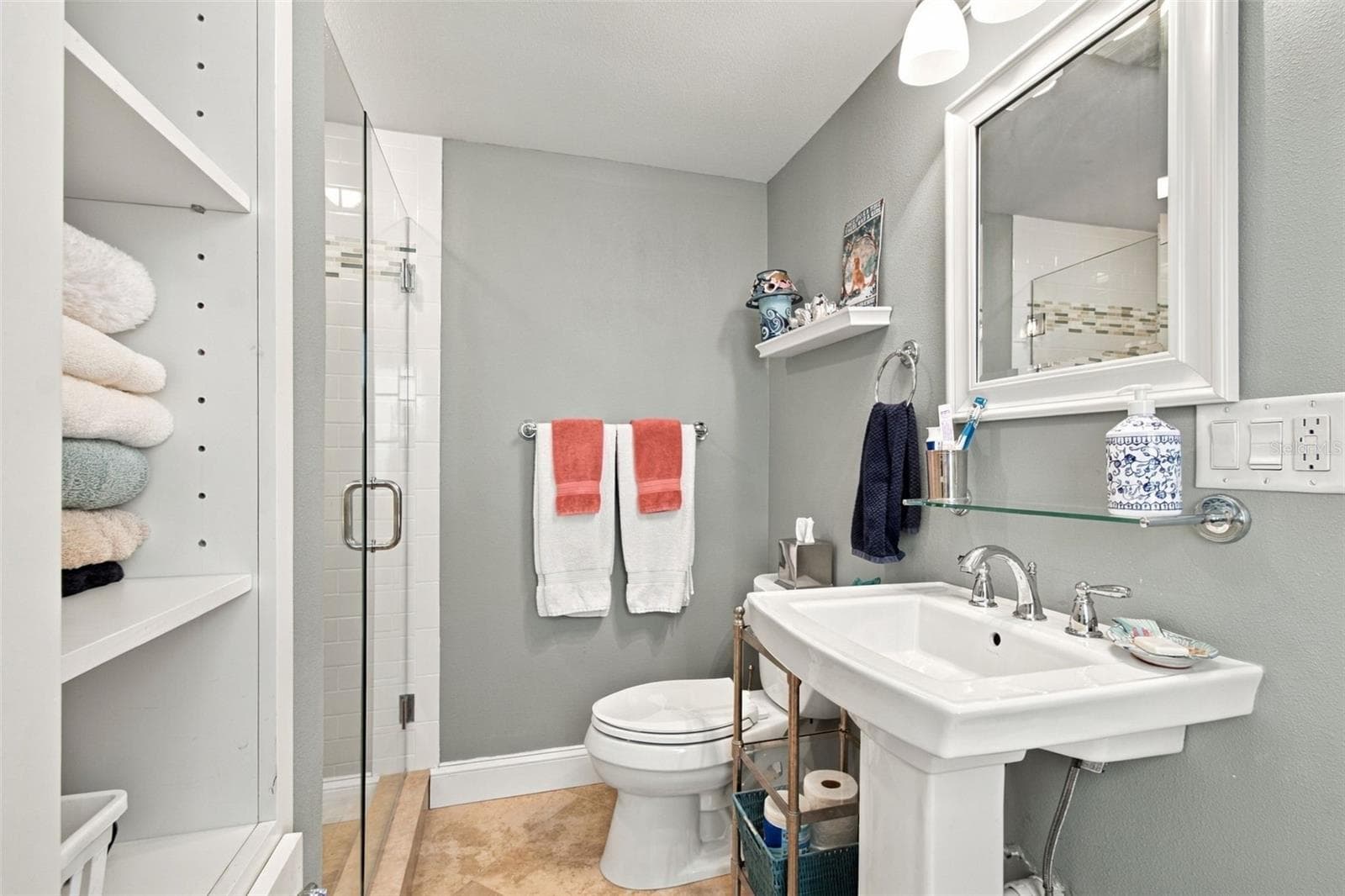 Single Family Residence at 707 SNUG IS, CLEARWATER BEACH, photo 40 of 85