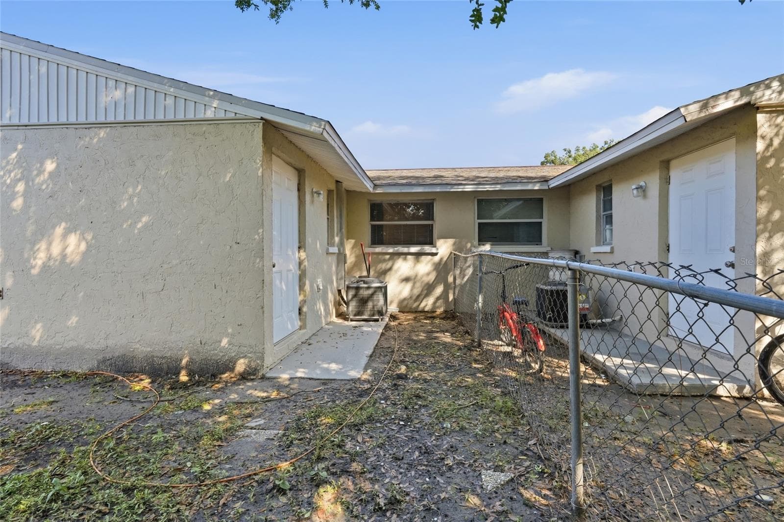 Duplex at 6116 10TH ST E, BRADENTON, photo 26 of 59