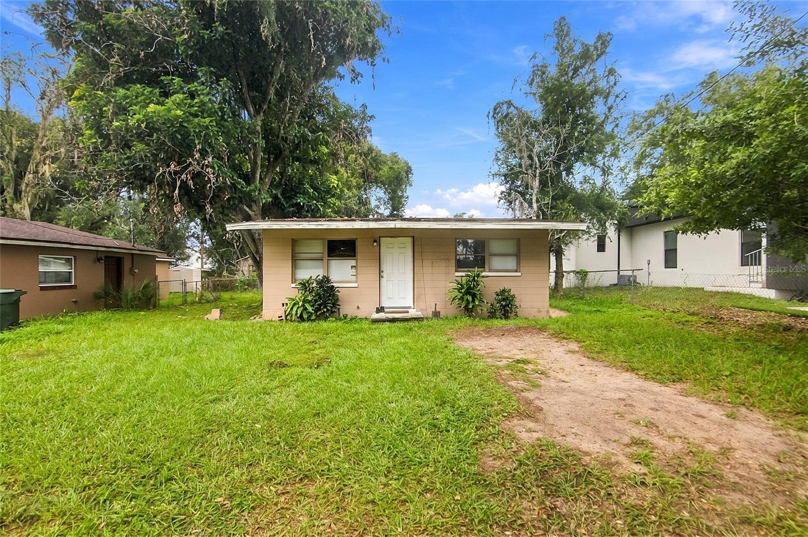 375 S 10TH AVE