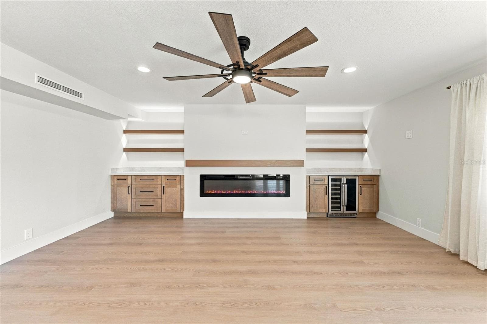 Single Family Residence at 3912 FONTAINEBLEAU DR, TAMPA, photo 24 of 74